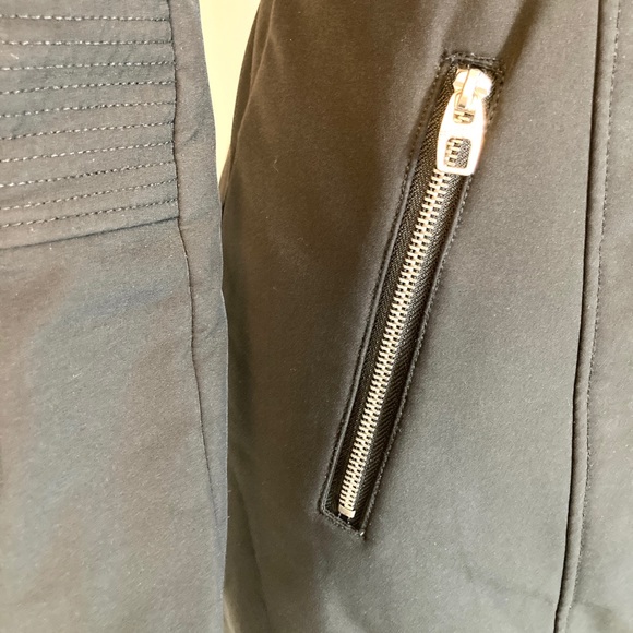 MED•MISS SIXTY•BLACK HOODED SPRING / FALL COAT / JACKET• - Picture 3 of 6